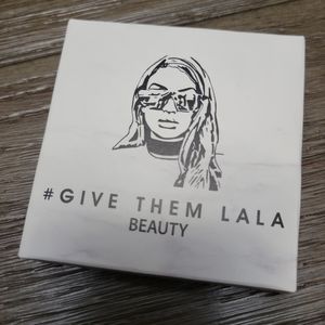 Give them Lala Bronzer